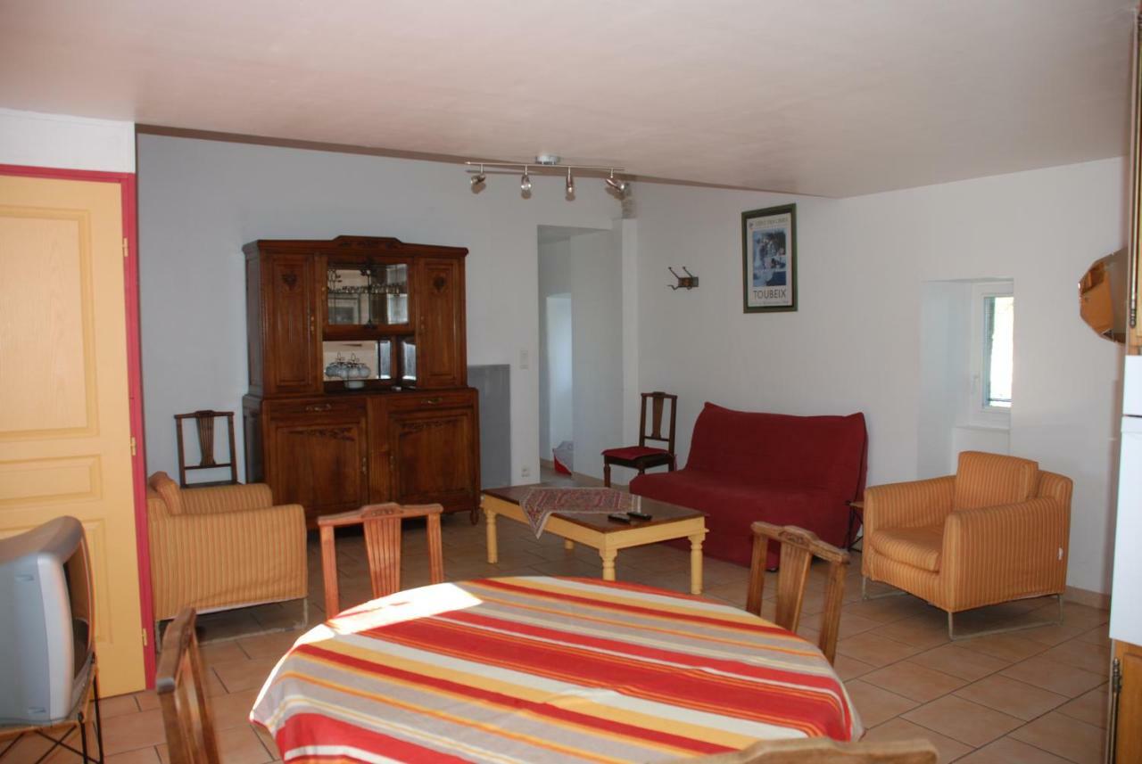 Les Jardins Du Mas Evesque Bed & Breakfast Rousson  ภายนอก รูปภาพ