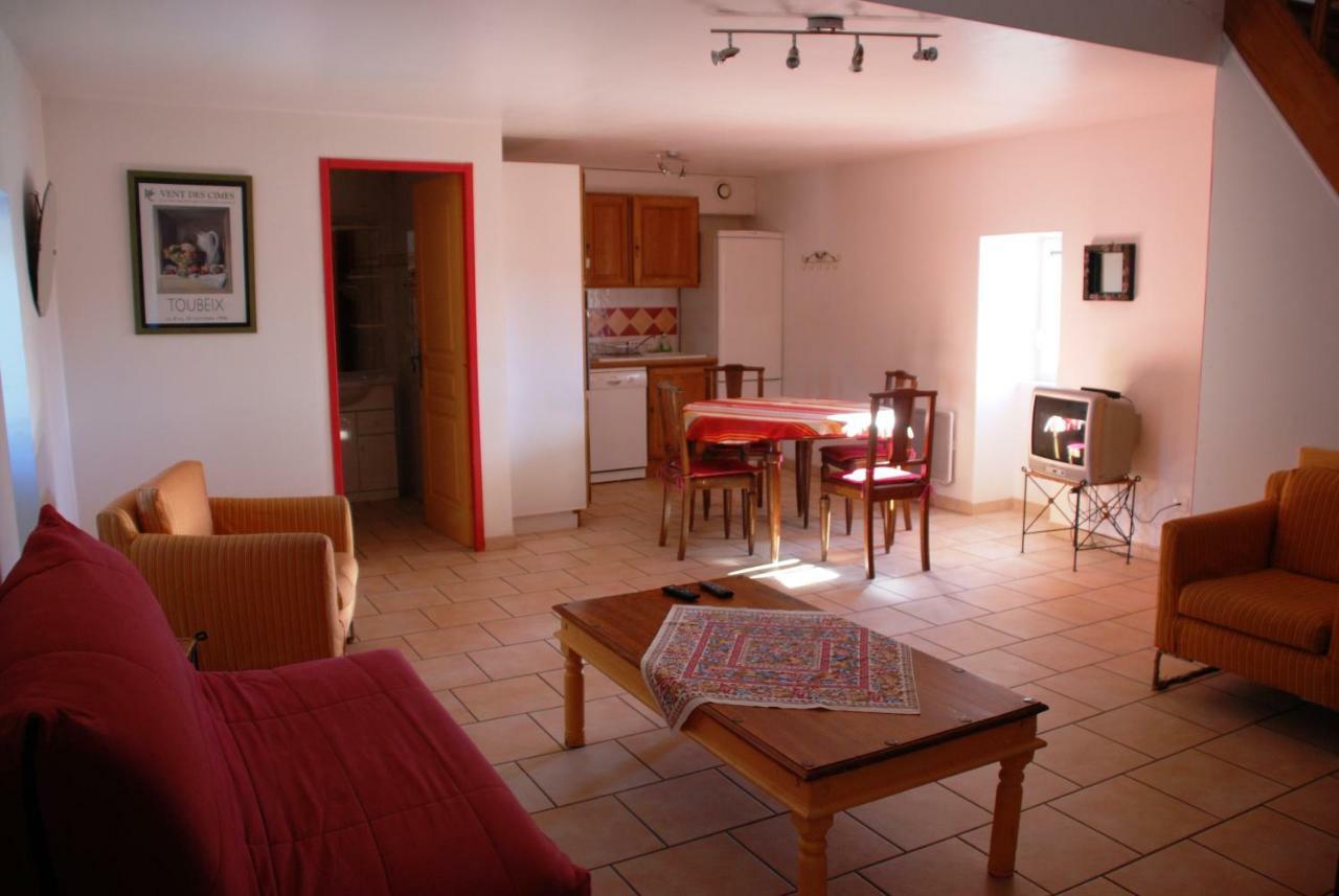Les Jardins Du Mas Evesque Bed & Breakfast Rousson  ภายนอก รูปภาพ