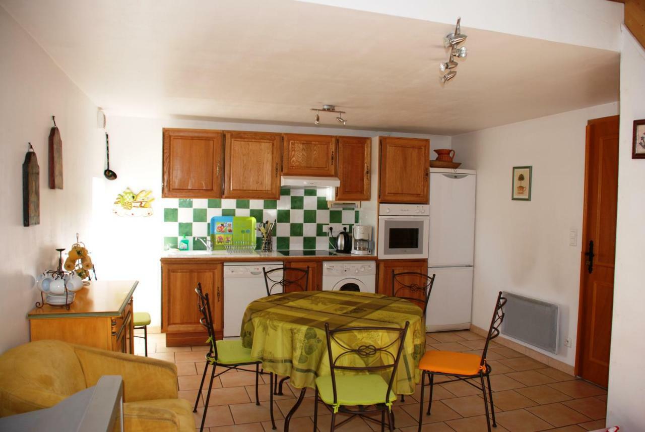 Les Jardins Du Mas Evesque Bed & Breakfast Rousson  ภายนอก รูปภาพ